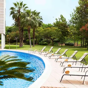 4* מלון Novotel Barcelona Cornella
